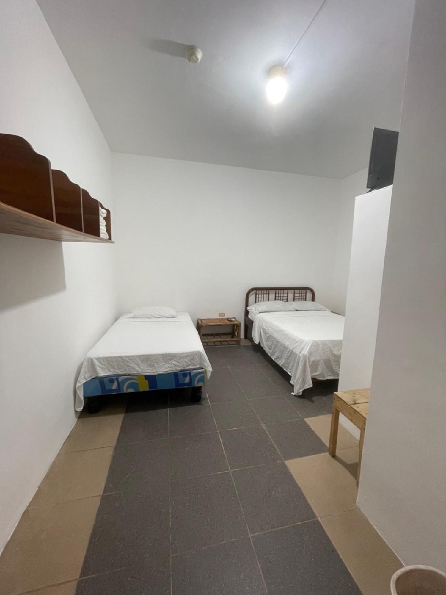 Casa De Huespedes "Darling" Hotel Puerto Baquerizo Moreno Eksteriør billede