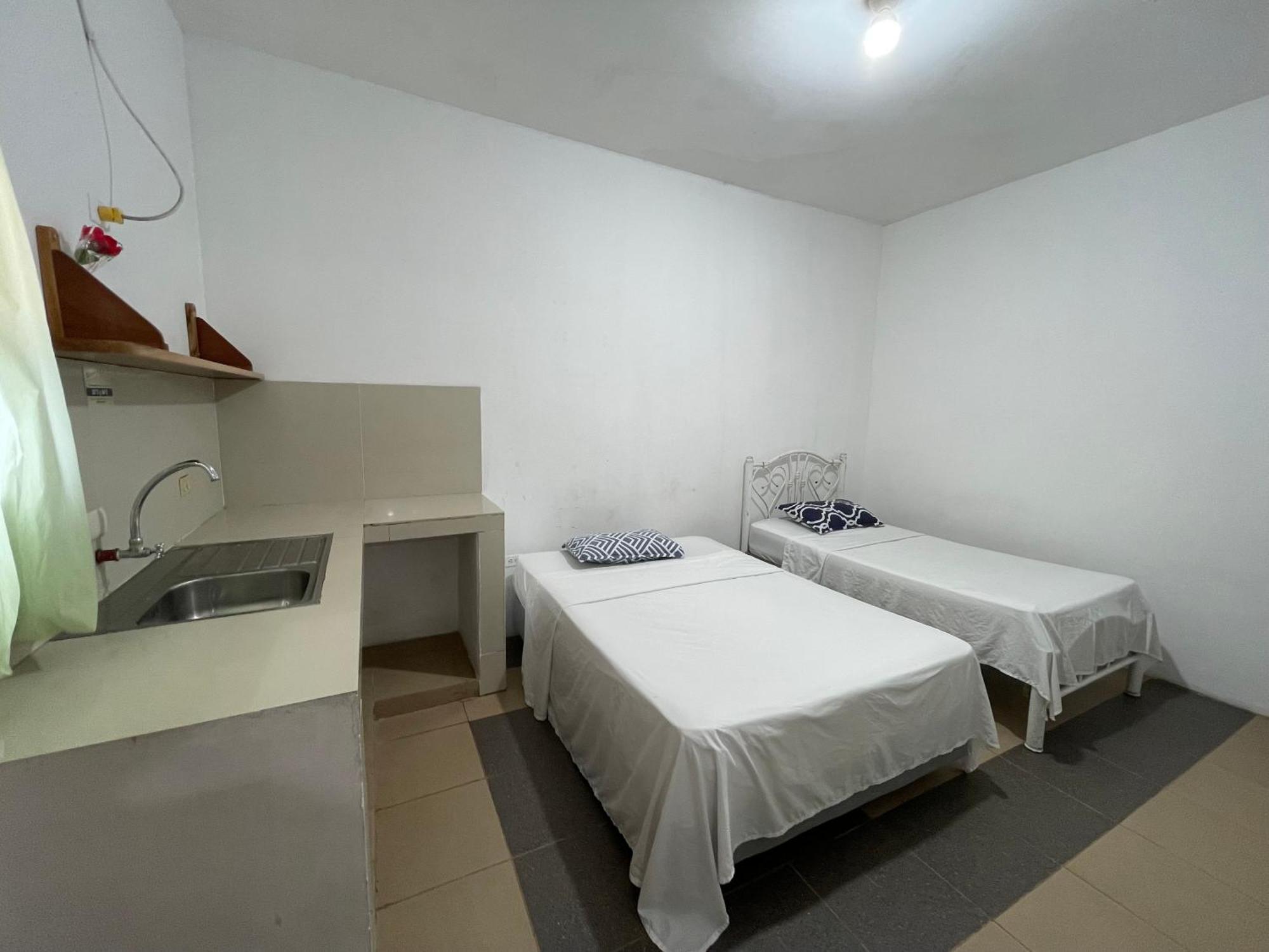 Casa De Huespedes "Darling" Hotel Puerto Baquerizo Moreno Eksteriør billede