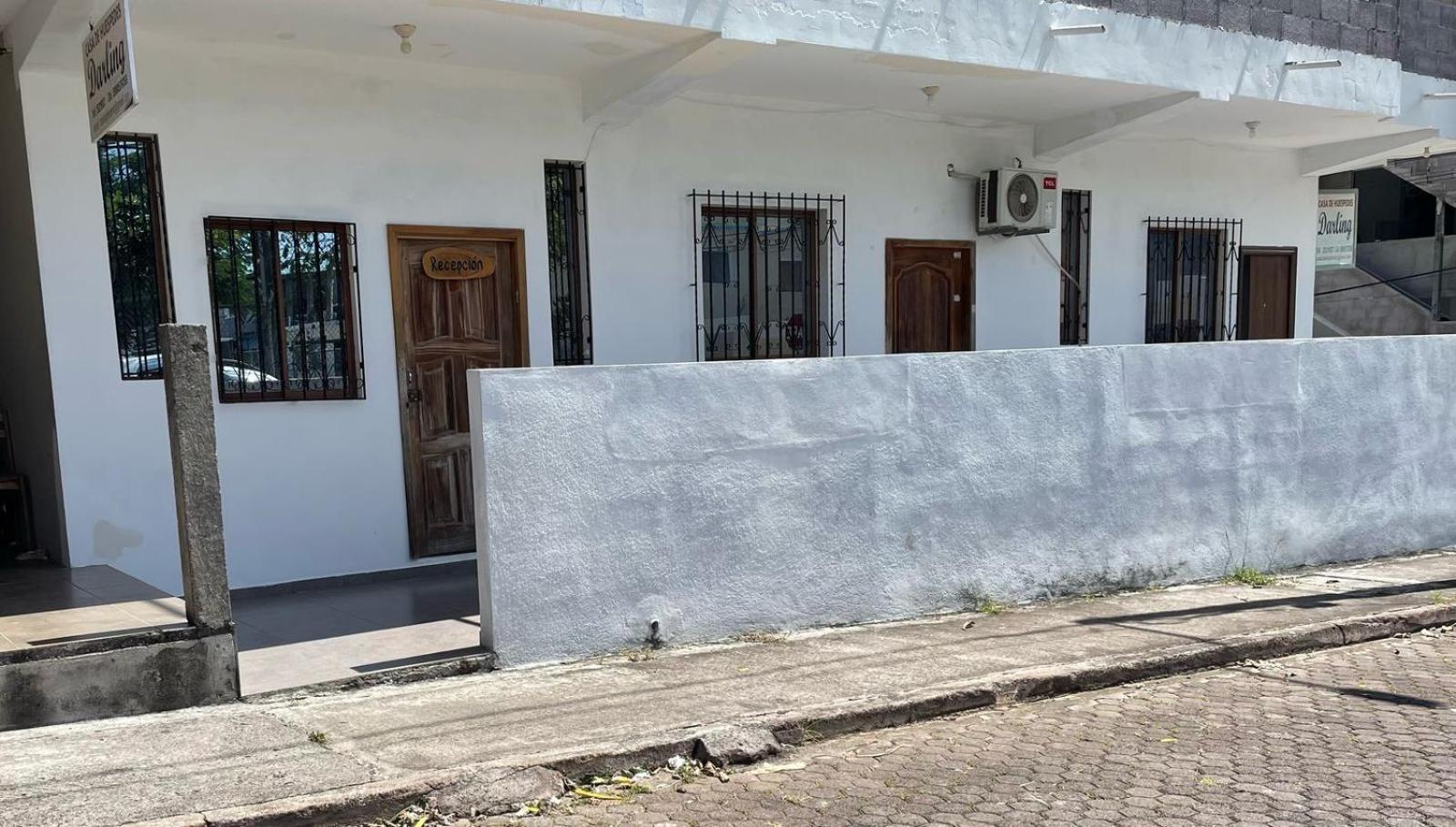 Casa De Huespedes "Darling" Hotel Puerto Baquerizo Moreno Eksteriør billede