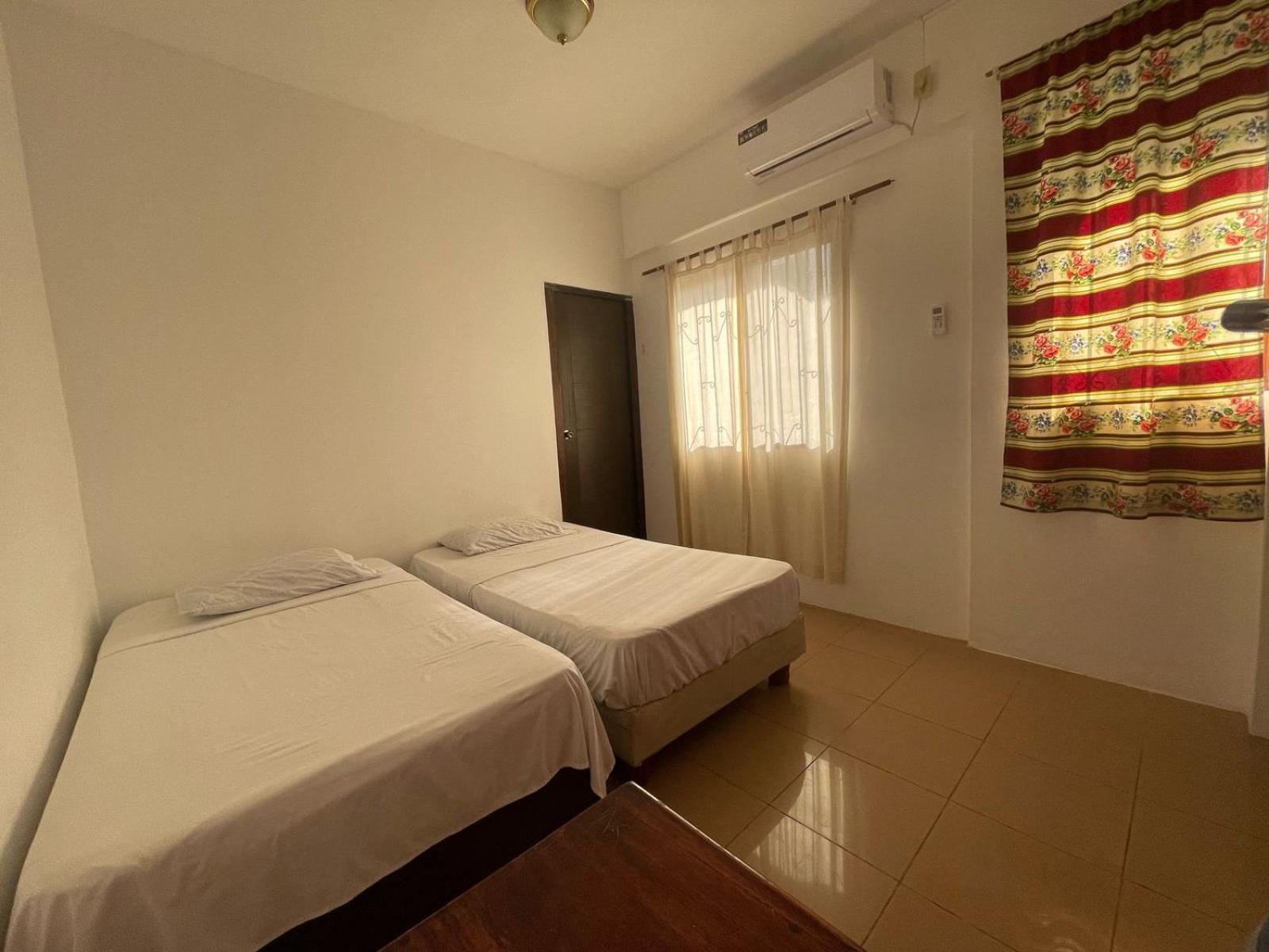 Casa De Huespedes "Darling" Hotel Puerto Baquerizo Moreno Eksteriør billede